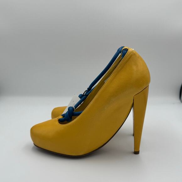 Maison Margiela Yellow Leather Platform Ocher Pumps with Blue Straps – Size 37